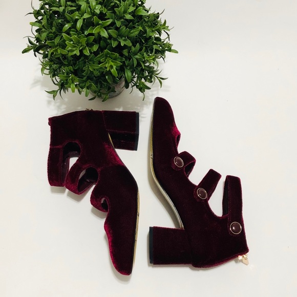 💋SOLD💋Bella Vita Jolie II Pumps Burgundy Velvet - 7.5W - Picture 4 of 8